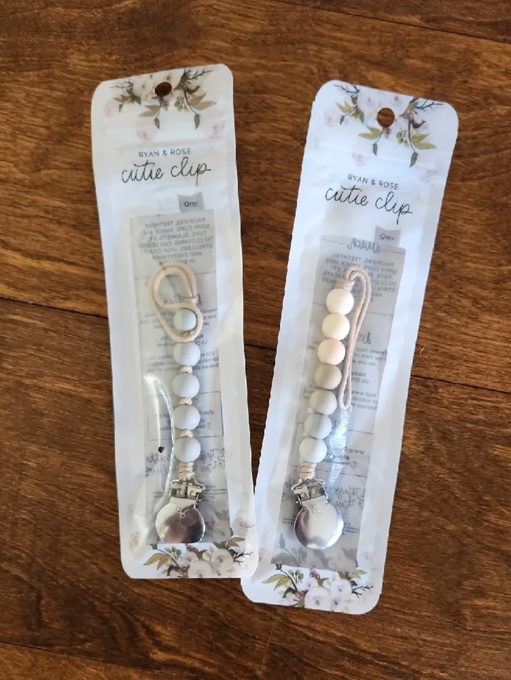 Ryan & ROSE Neutral Baby Teether & Pacifier Clips Set - Picture 2 of 5